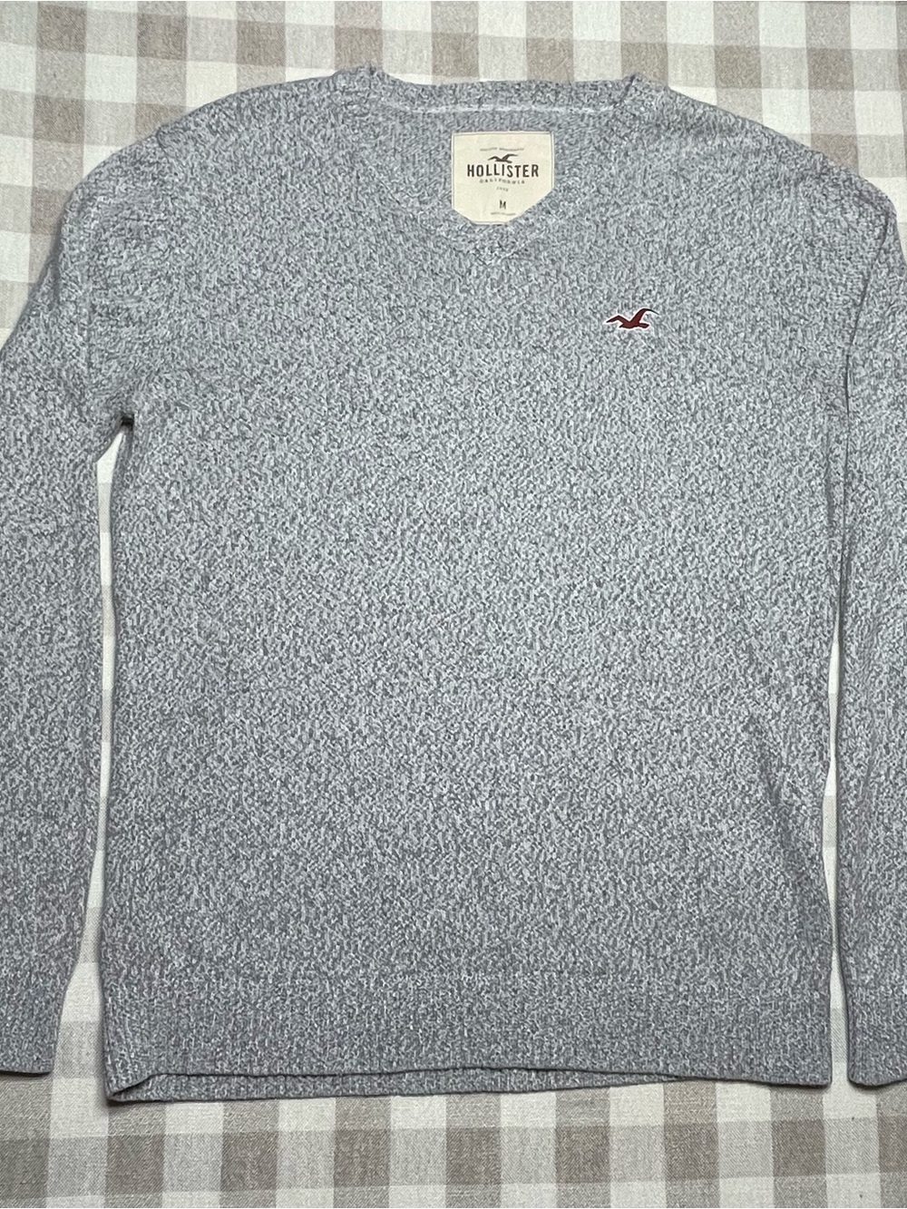 Hollister Men's Heather Gray V-neck Sweater with Red Logo
